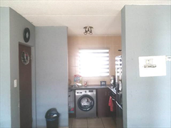 2 bedroom apartment for sale in ormonde viewapartment for Apartment in Ormonde Johannesburg South - 2 Bedroom Apartment for sale in Ormonde View